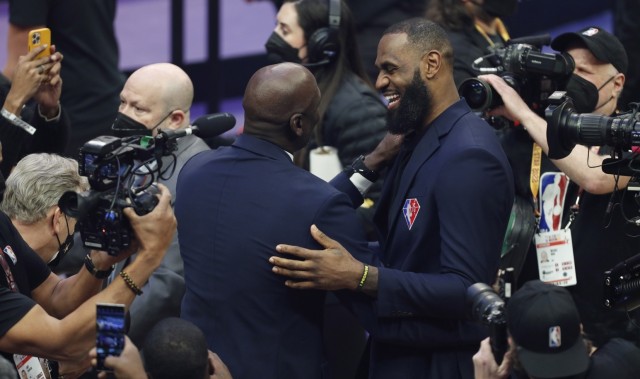 球王会官方网站-Skip：恭喜詹姆斯胜场数历史第一 他现在比乔丹多打662场比赛