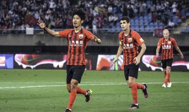 球王会首页-中超最强多面手！传球进球均新高 上港左翼卫闪光