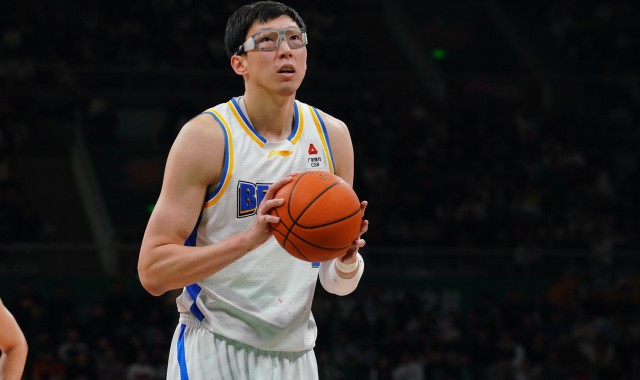 高效两双！周琦6中5拿到14分11板2助1断1帽 最后时刻犯满