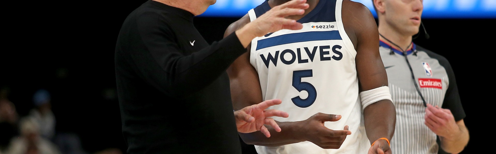 芬奇：丢153分不可接受 三连败后必须重整旗鼓 我们清楚我们很强